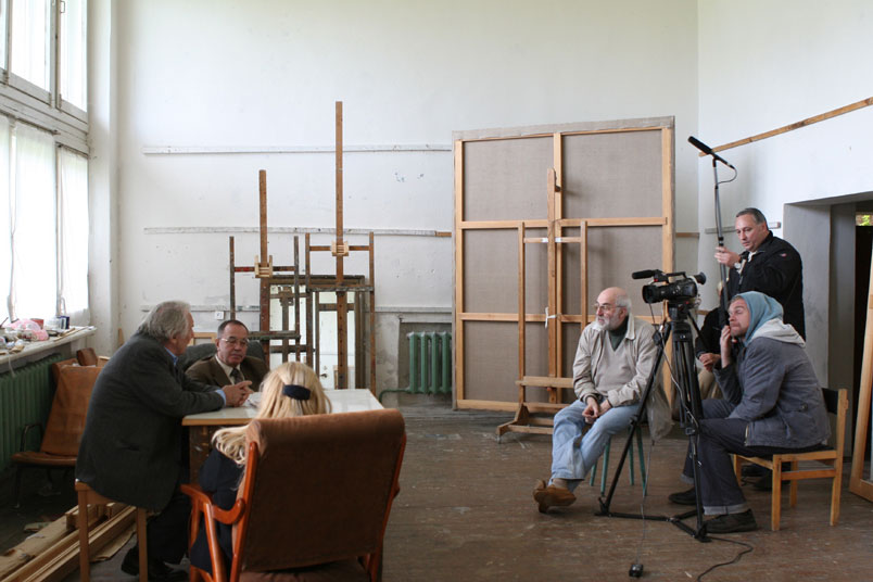 Filming in a studio of Valentin Sidorov