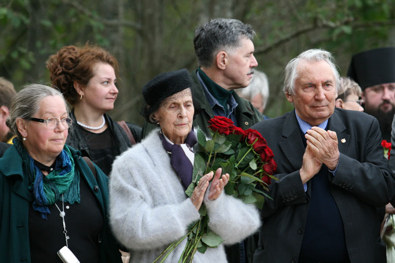 The opening of the monument of the Russian artist Grigory Soroka