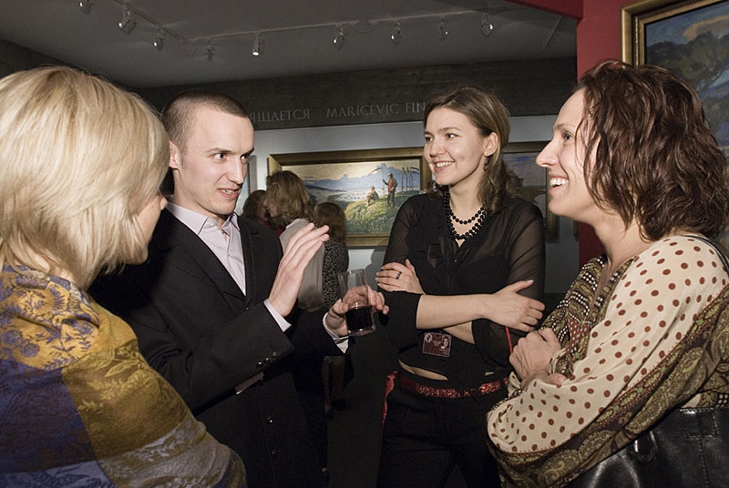 Maxim Bedov, Lisa Romanova and Anastasia Martynova (Artonica design bureau)